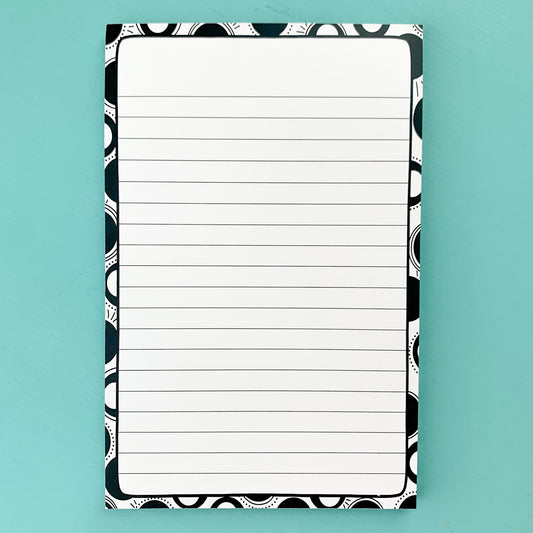 Mega B/W Dot Border — Notepad